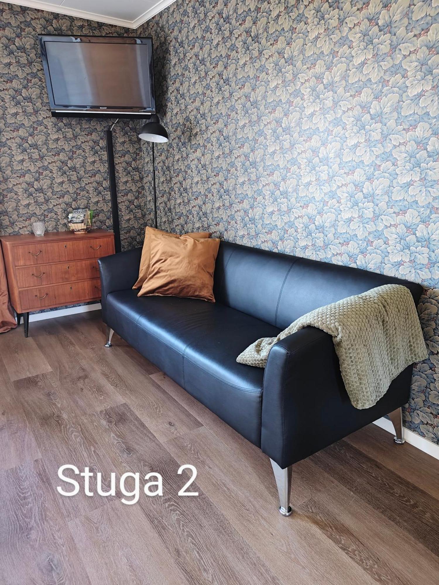 Utanfoer 2 * Skövde